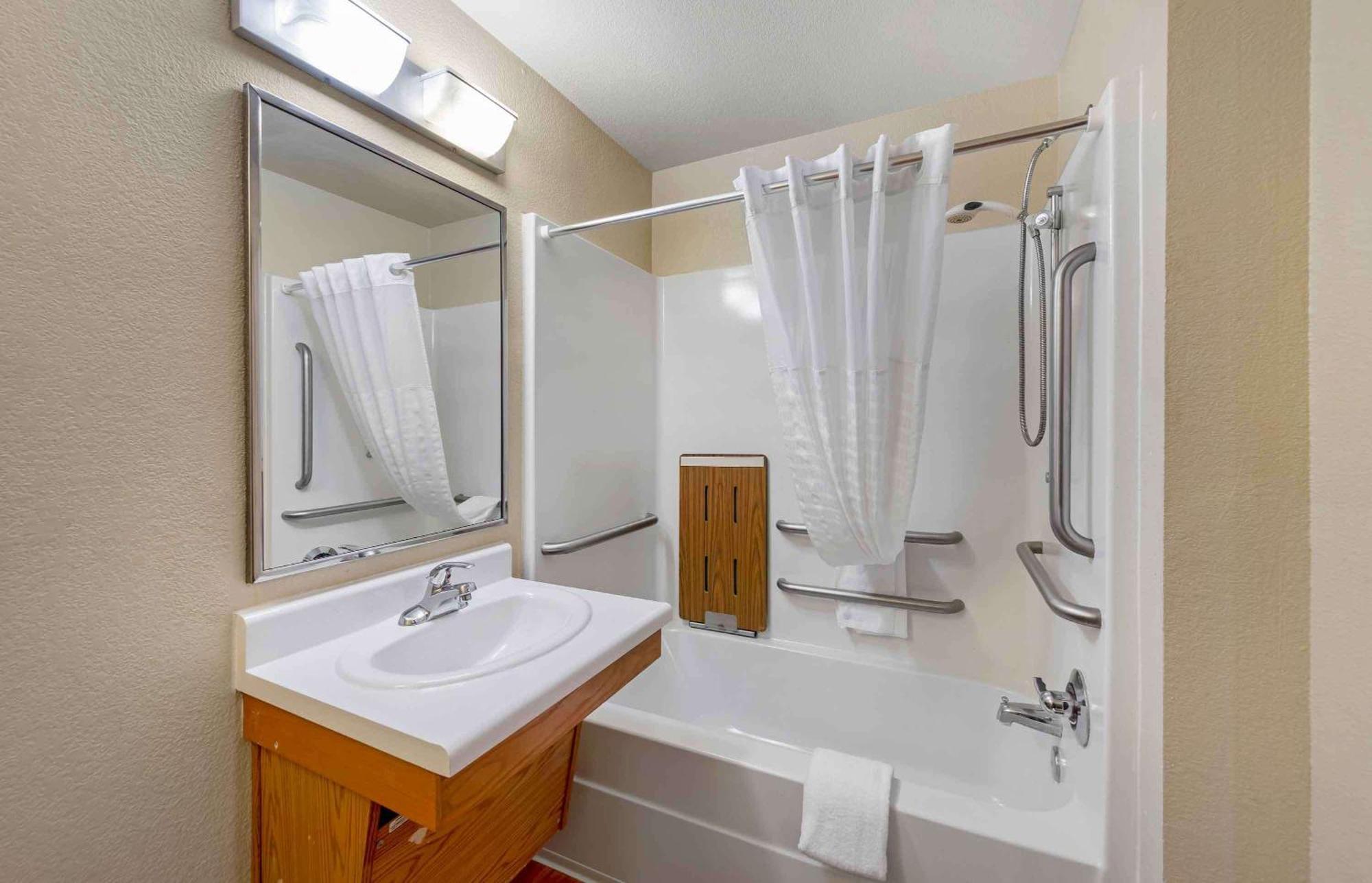 Extended Stay America Select Suites - Wichita - Airport Esterno foto