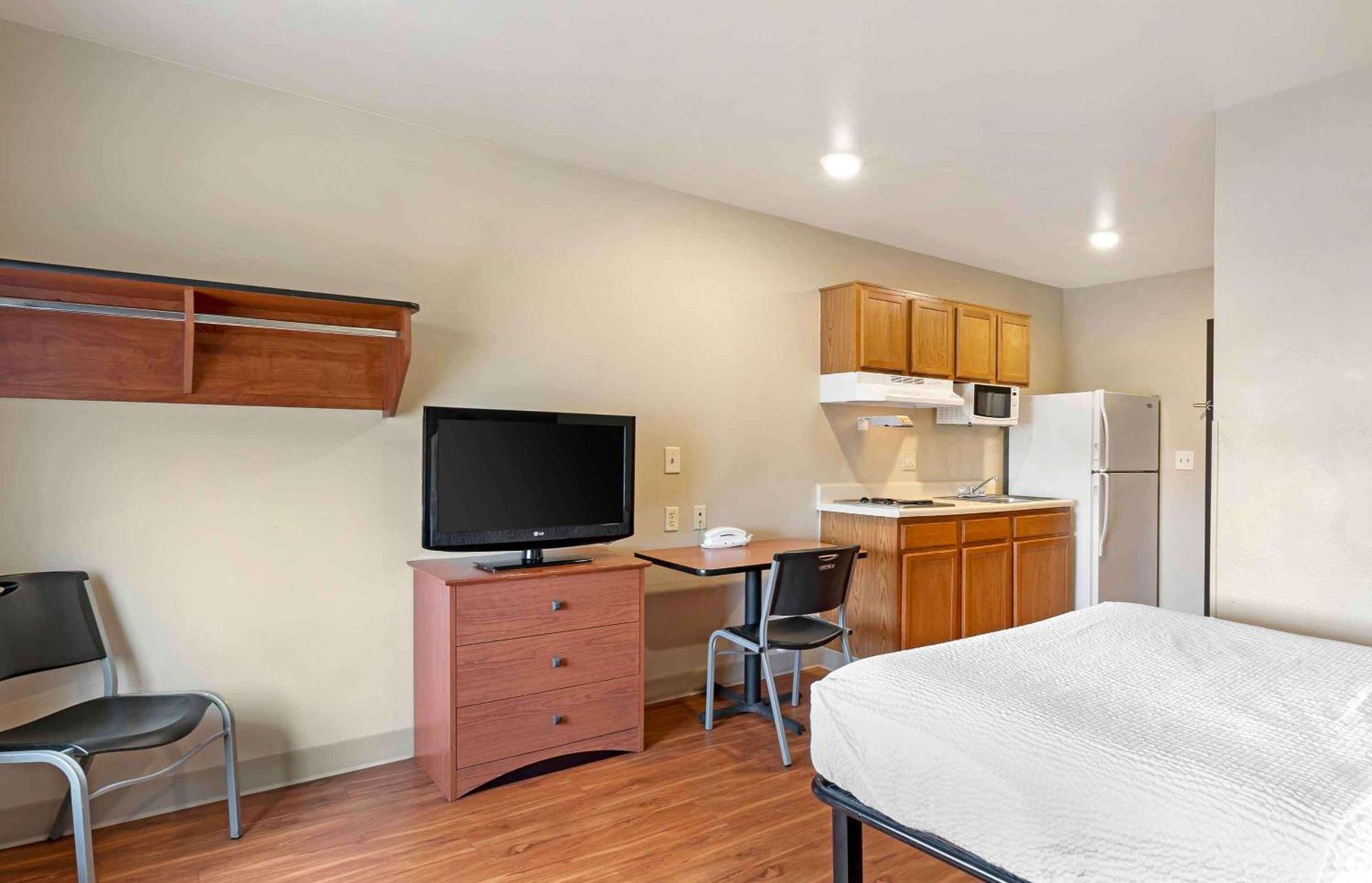 Extended Stay America Select Suites - Wichita - Airport Esterno foto