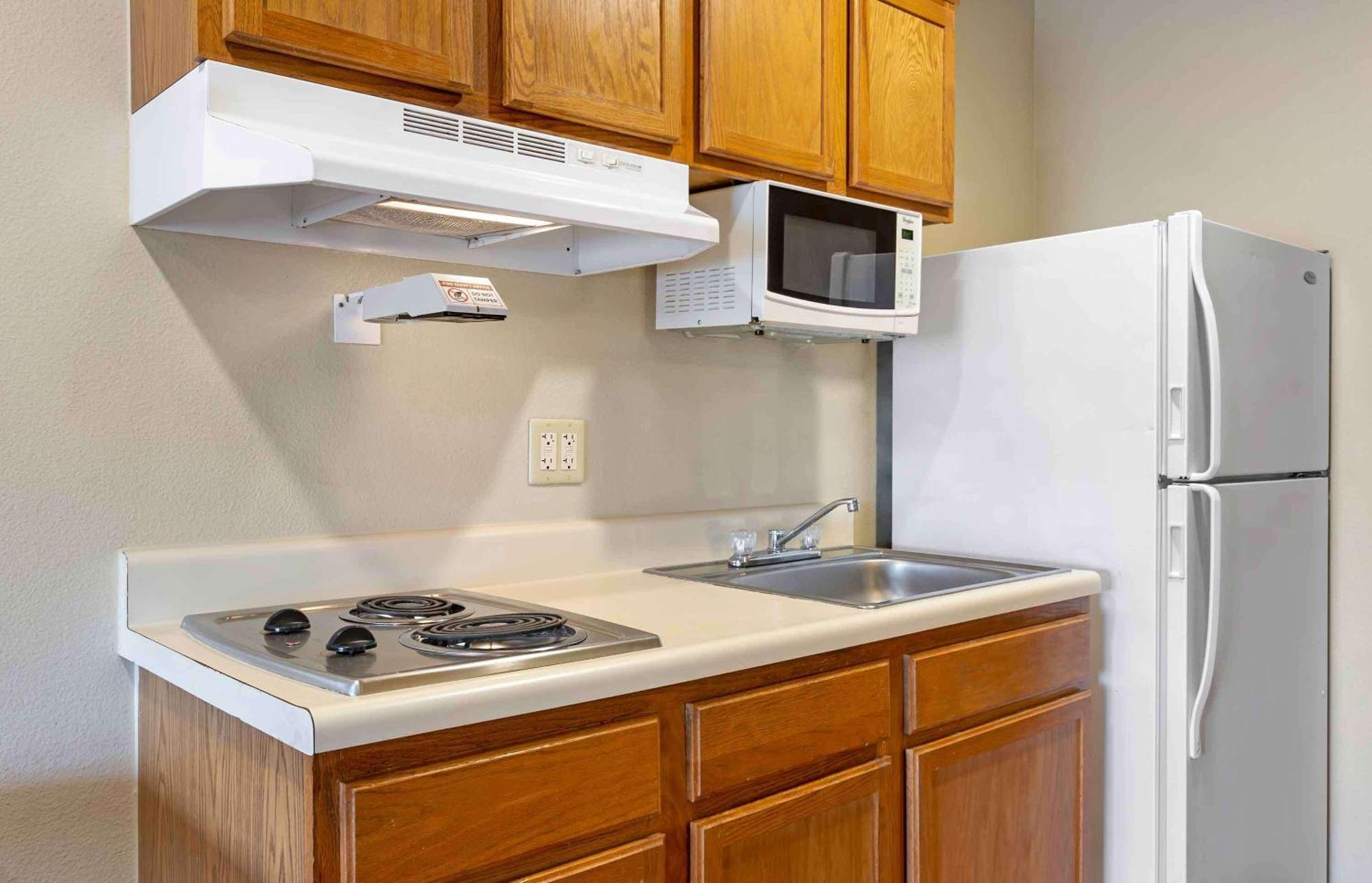 Extended Stay America Select Suites - Wichita - Airport Esterno foto