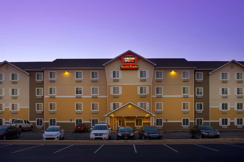 Extended Stay America Select Suites - Wichita - Airport Esterno foto
