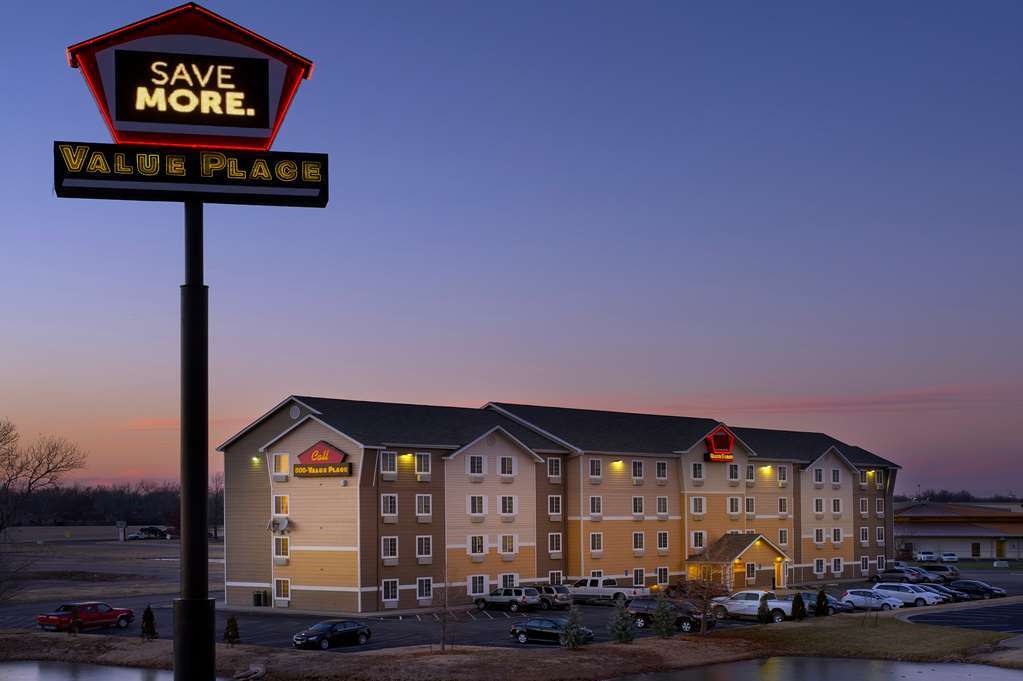 Extended Stay America Select Suites - Wichita - Airport Esterno foto
